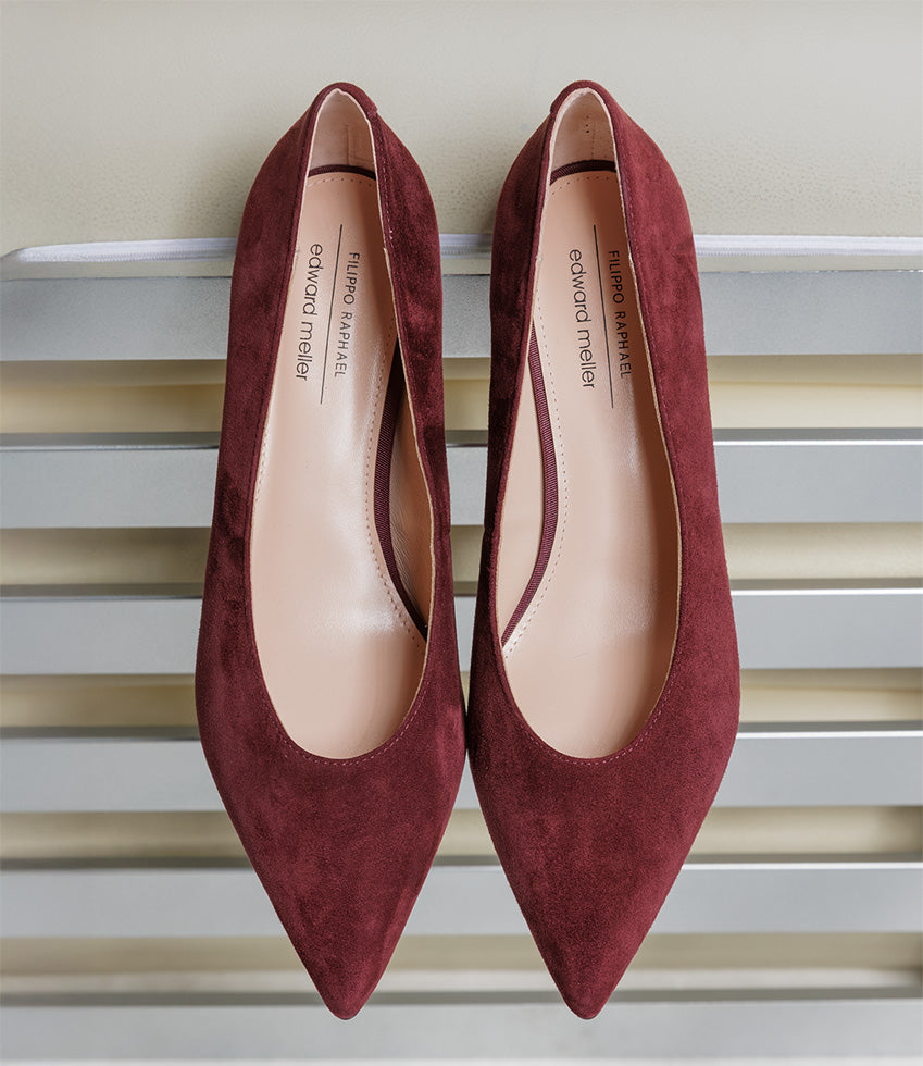 COSETTE55 Choked Up Pump in Wine Suede - Edward Meller