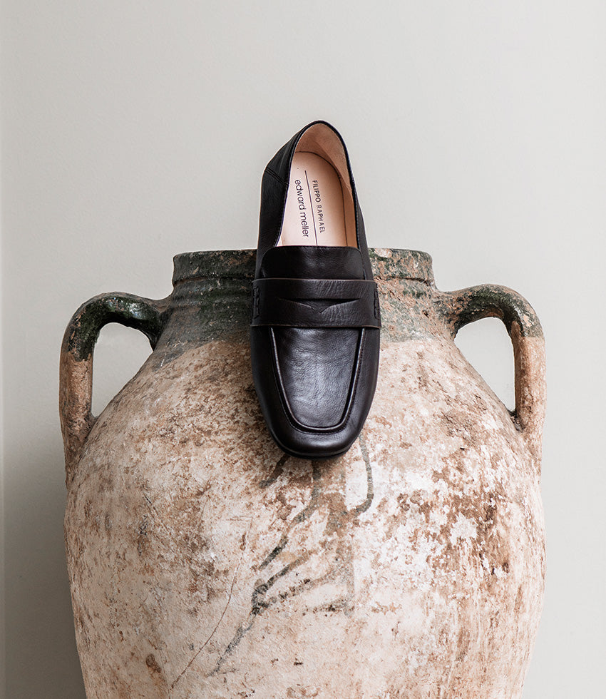 FINLAY Moccasin with Collapsible Back in Black Calf - Edward Meller