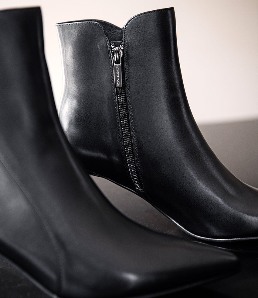 ZAID75 Pointed Ankle Boot in Black Calf