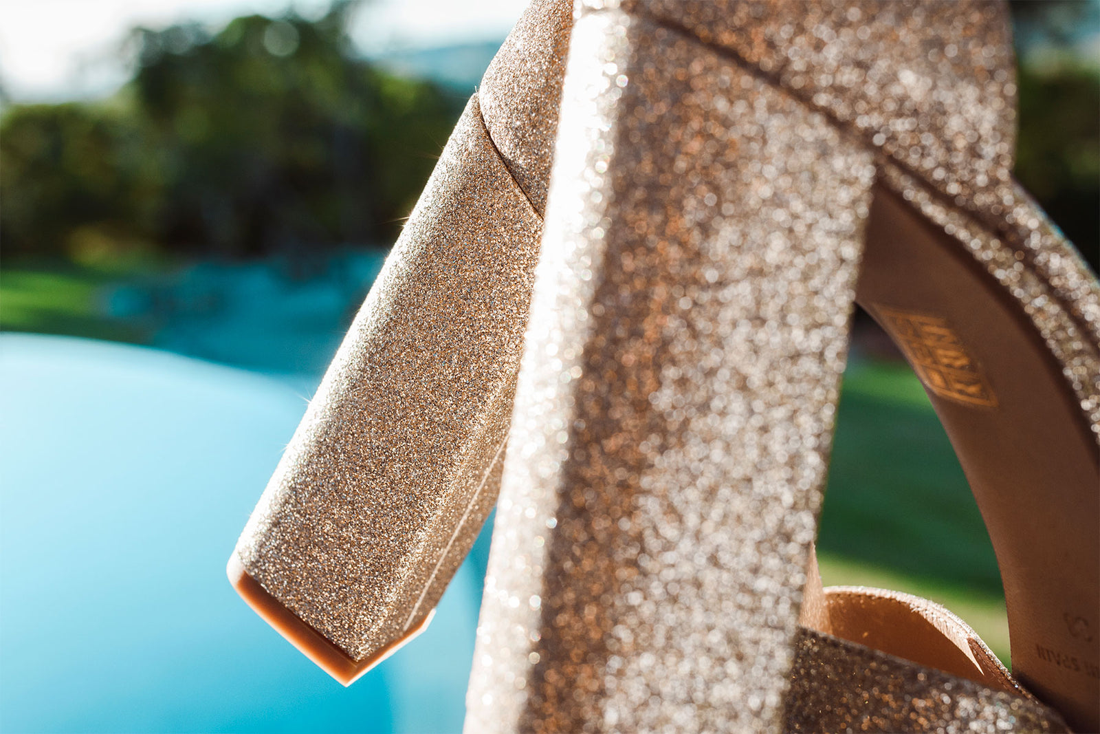 Winning Style: Look Picture-Perfect with Our Must-Have Spring Sandals and Handbags