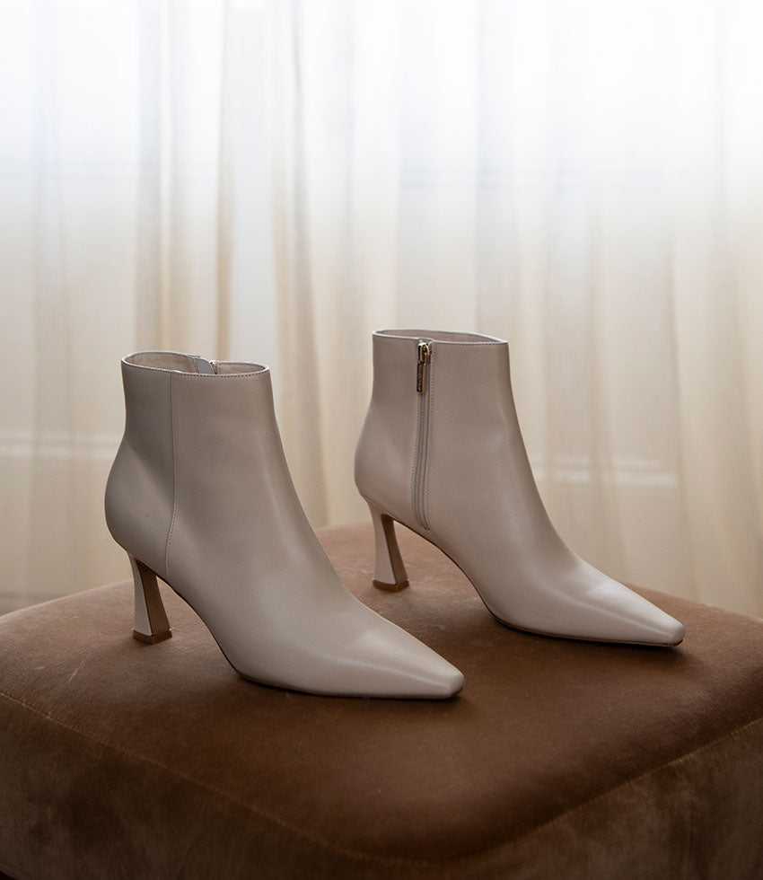 ZAINSLEY75 Chiselled Ankle Boot in Offwhite Calf - Edward Meller