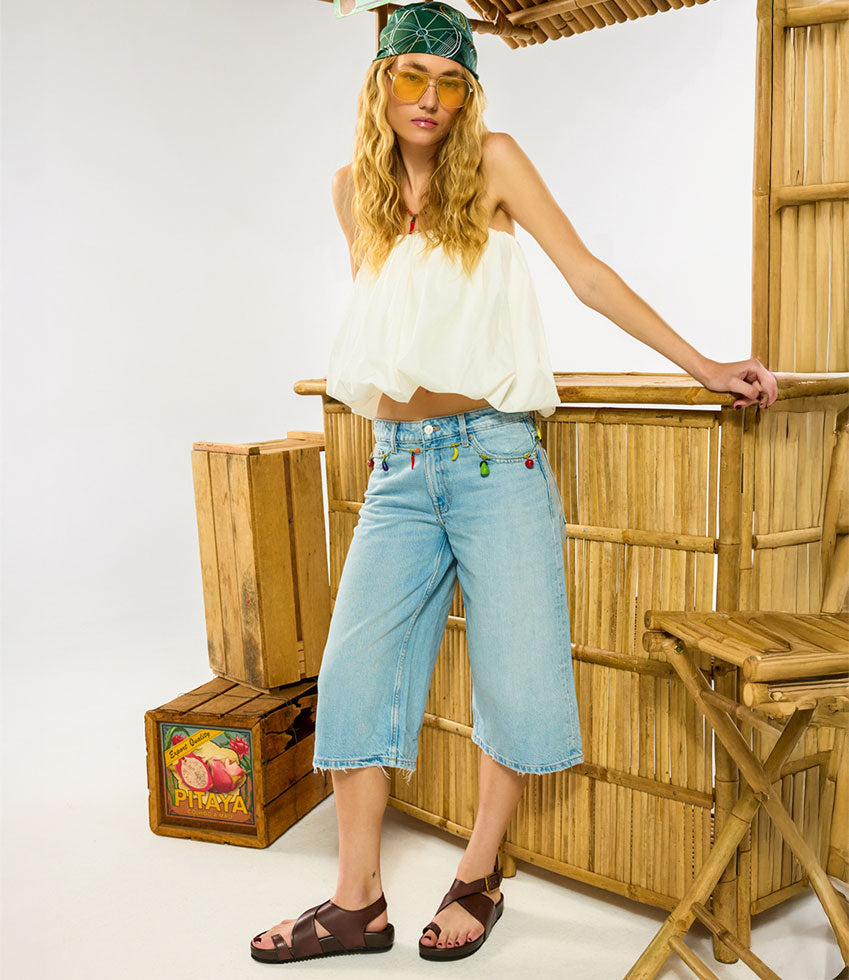 TAMRYN Crossover Sandal with Toe Thong in Brown - Edward Meller