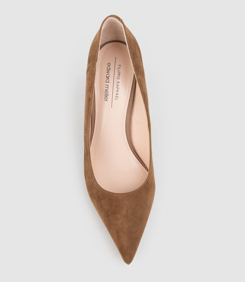 BRYNLEY85 Block Heel Pointed Pump in Tan Suede - Edward Meller