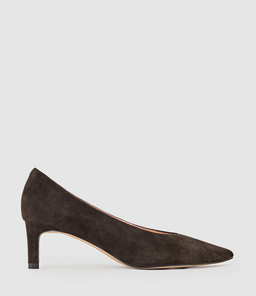COSETTE55 Choked Up Pump in Chocolate Suede - Edward Meller
