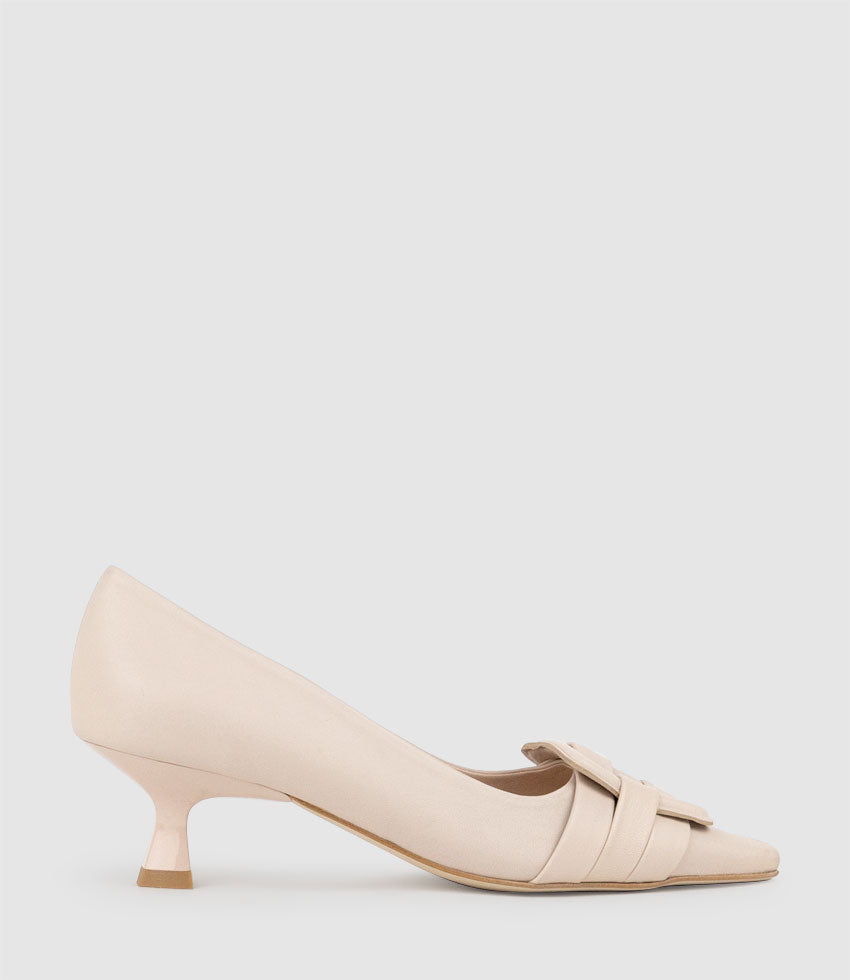 DESTRA60 Pointed Pump with Buckle in Nude - Edward Meller