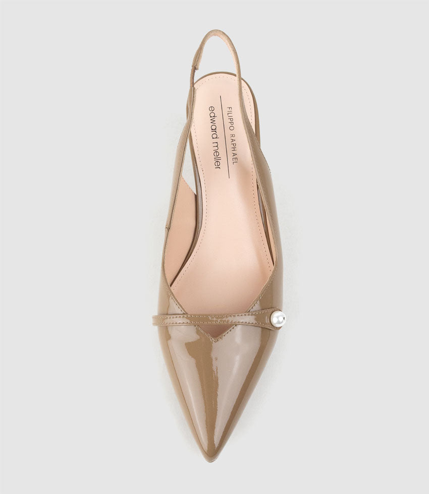DIVINE55 Slingback Pump with Pearl in Latte Patent - Edward Meller
