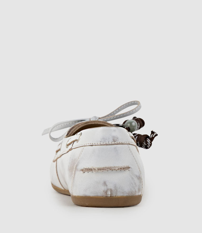 GENOA Moccasin in White