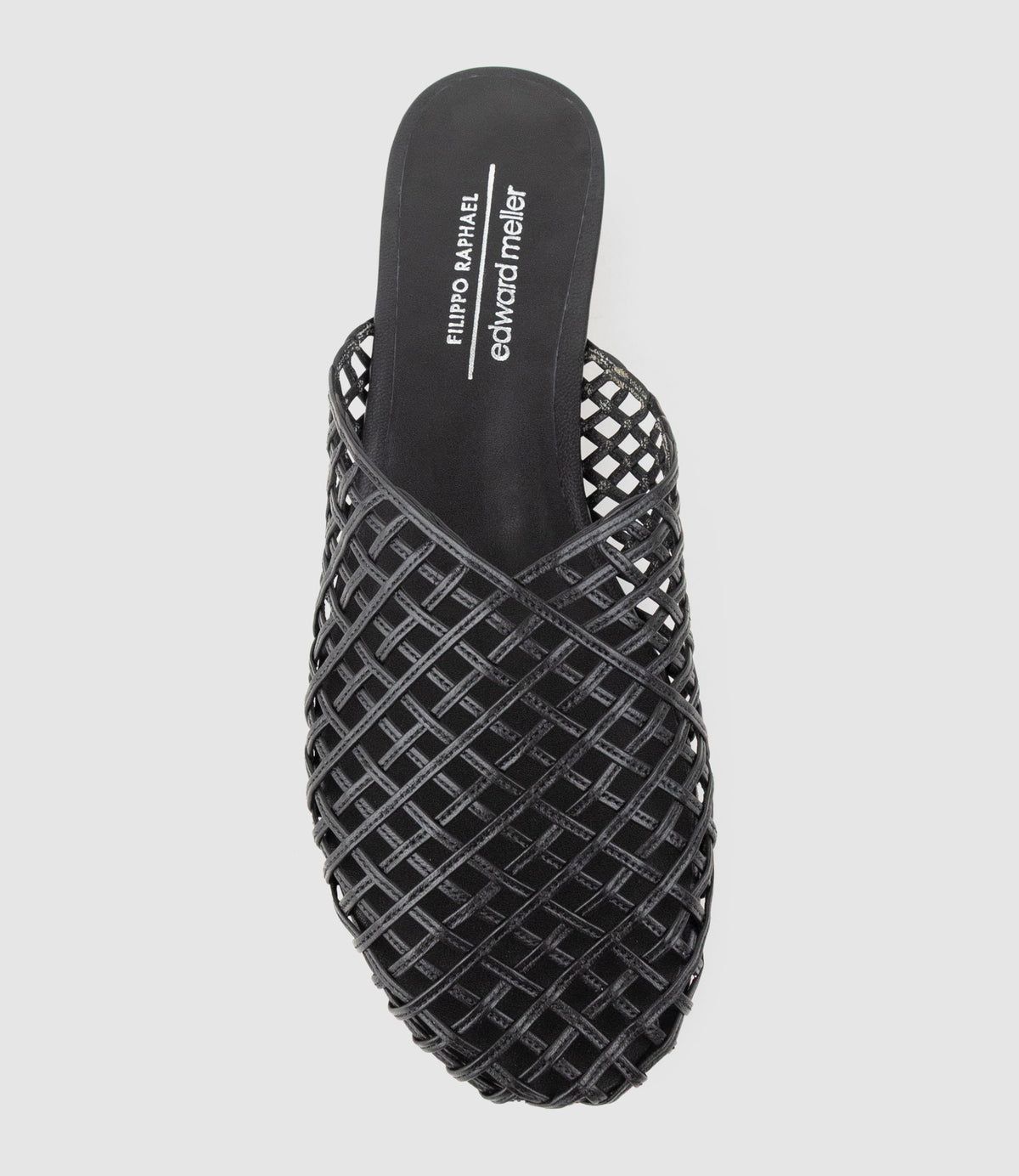 INDOLA Closed Toe Lattice Slide in Black