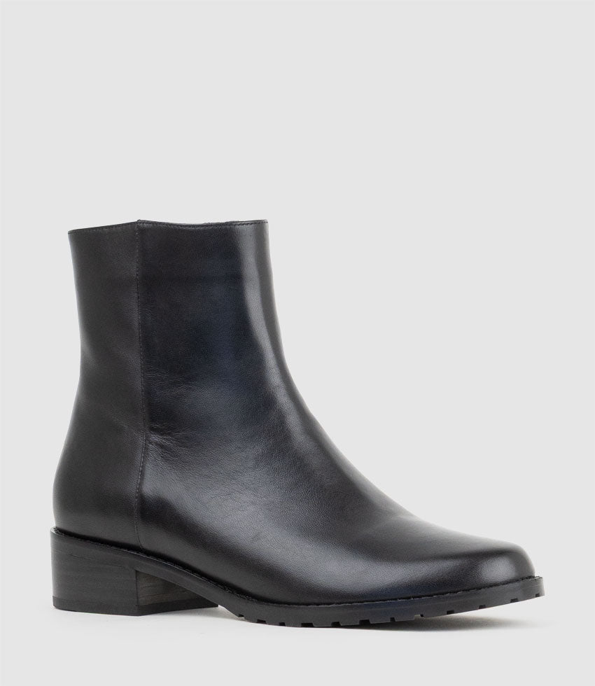 WARREN30 Ankle Boot in Black - Edward Meller