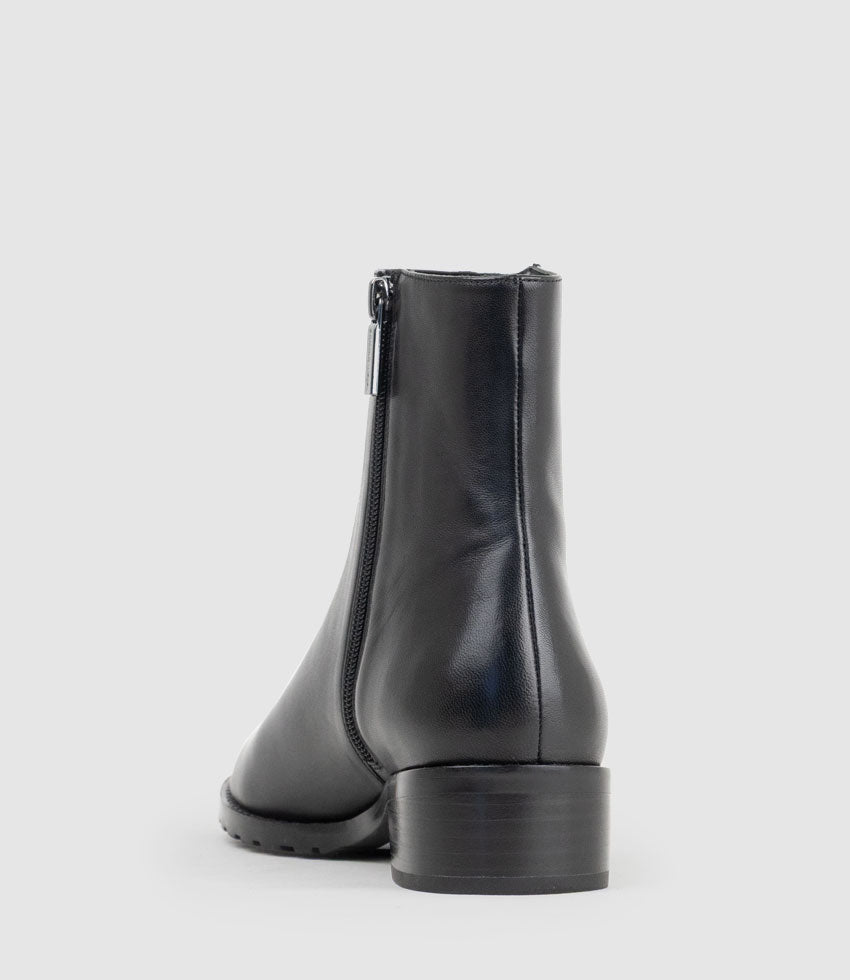 WARREN30 Ankle Boot in Black - Edward Meller