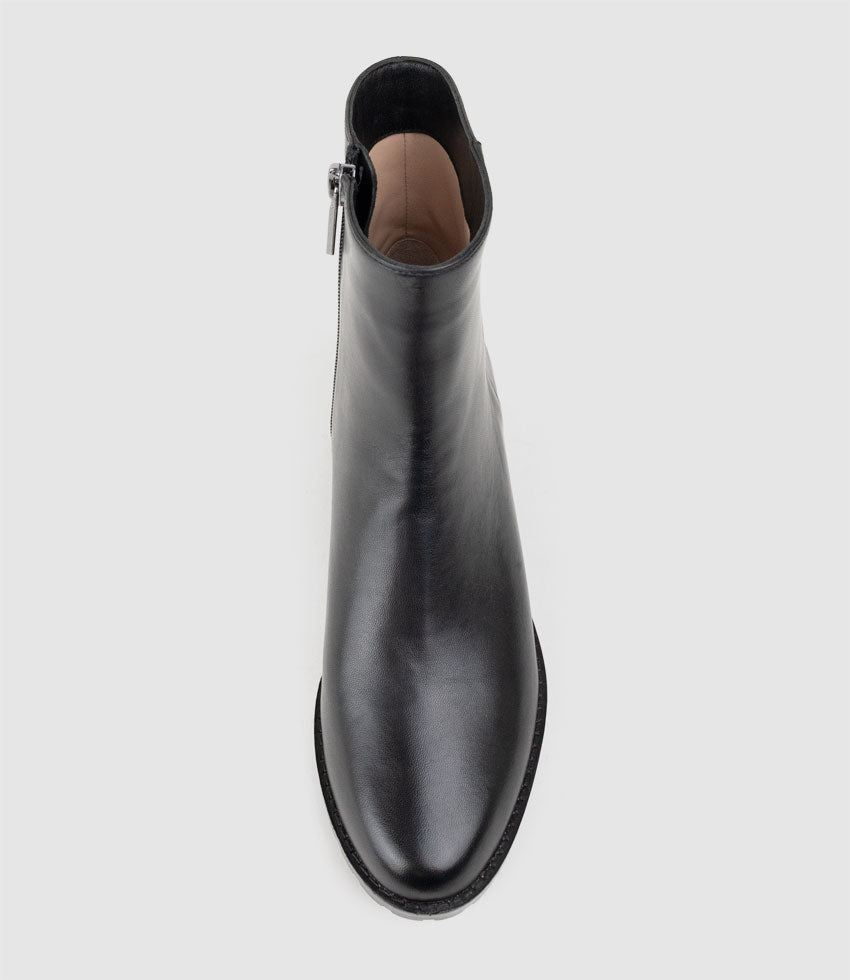 WARREN30 Ankle Boot in Black - Edward Meller