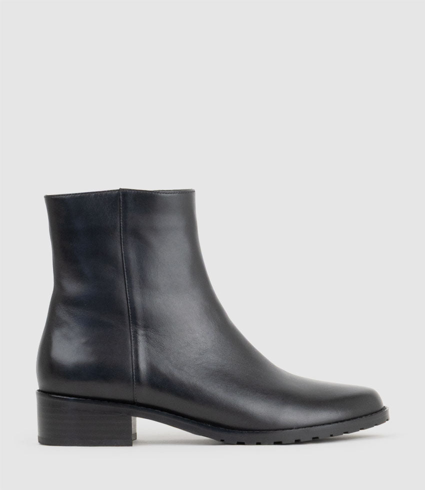 WARREN30 Ankle Boot in Black - Edward Meller