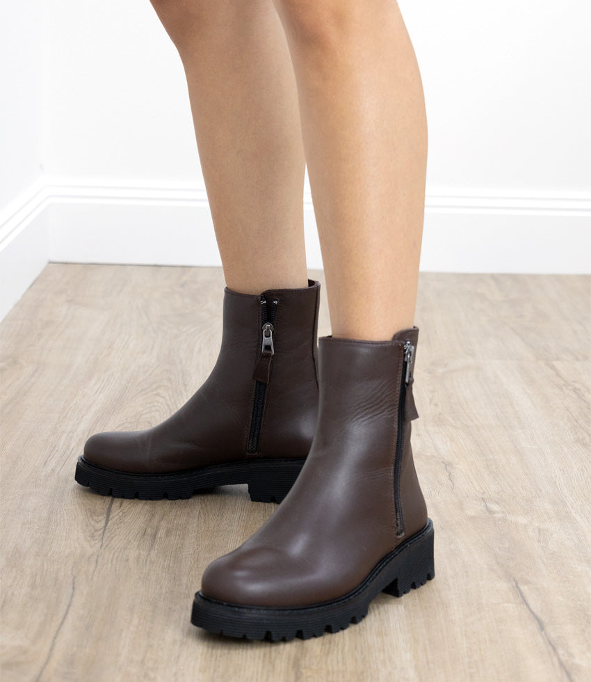 WILMA Double Zip Ankle Boot in Brown