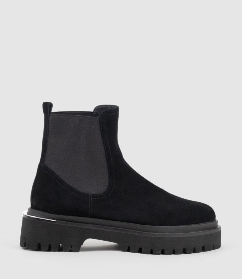 WILMOTT Chukka Boot on EVA Sole in Black Suede - Edward Meller