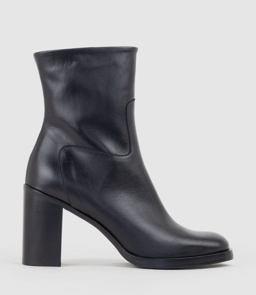 XINA90 Ankle Boot in Black