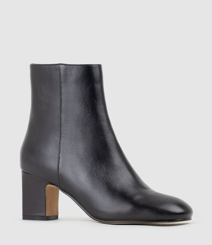 ZERA65 Pointed Ankle Boot in Black