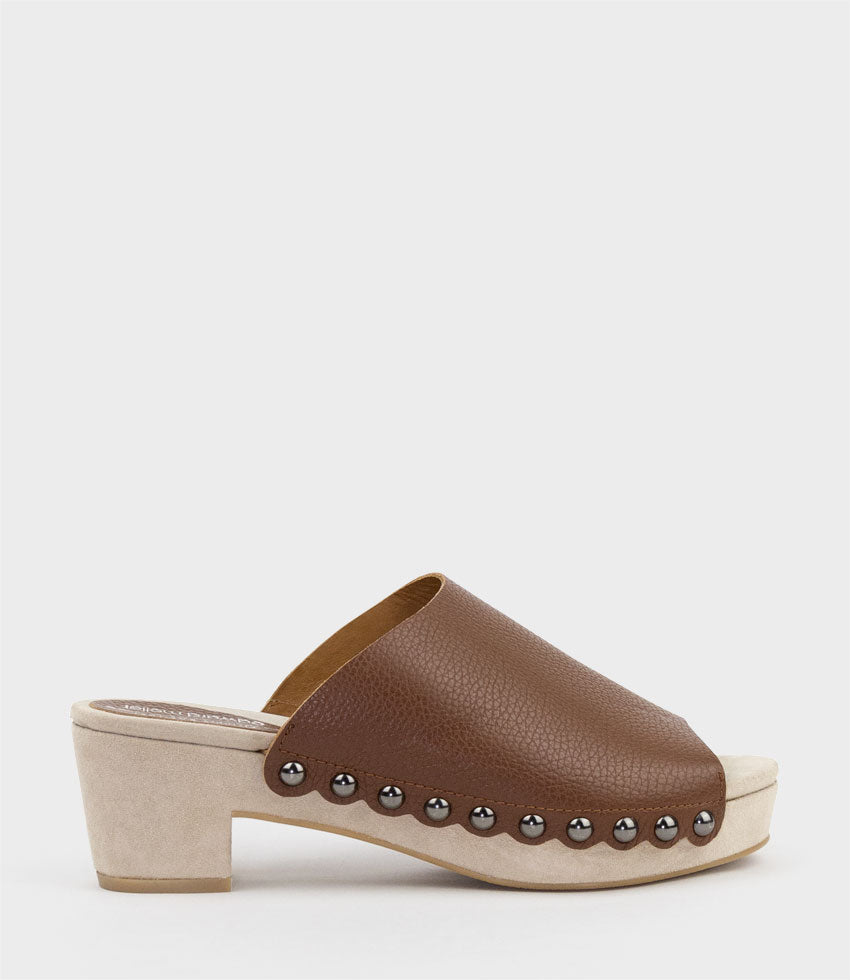 INARA65 Studded Slide on Unit in Tan - Edward Meller